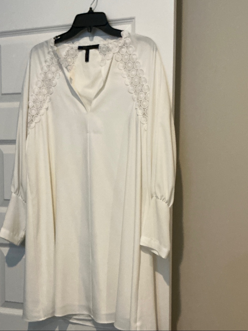 BCBGMaxAzria Ivory V-Neck Tunic with Circular Lace Yoke